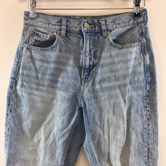 American Eagle Mom Jeans Womens 6 Light‎ Distressed Cotton Denim Blown Knees - Picture 2 of 14